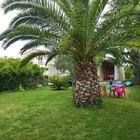 Holiday La Quichenotte * سا سيرْ سور مير